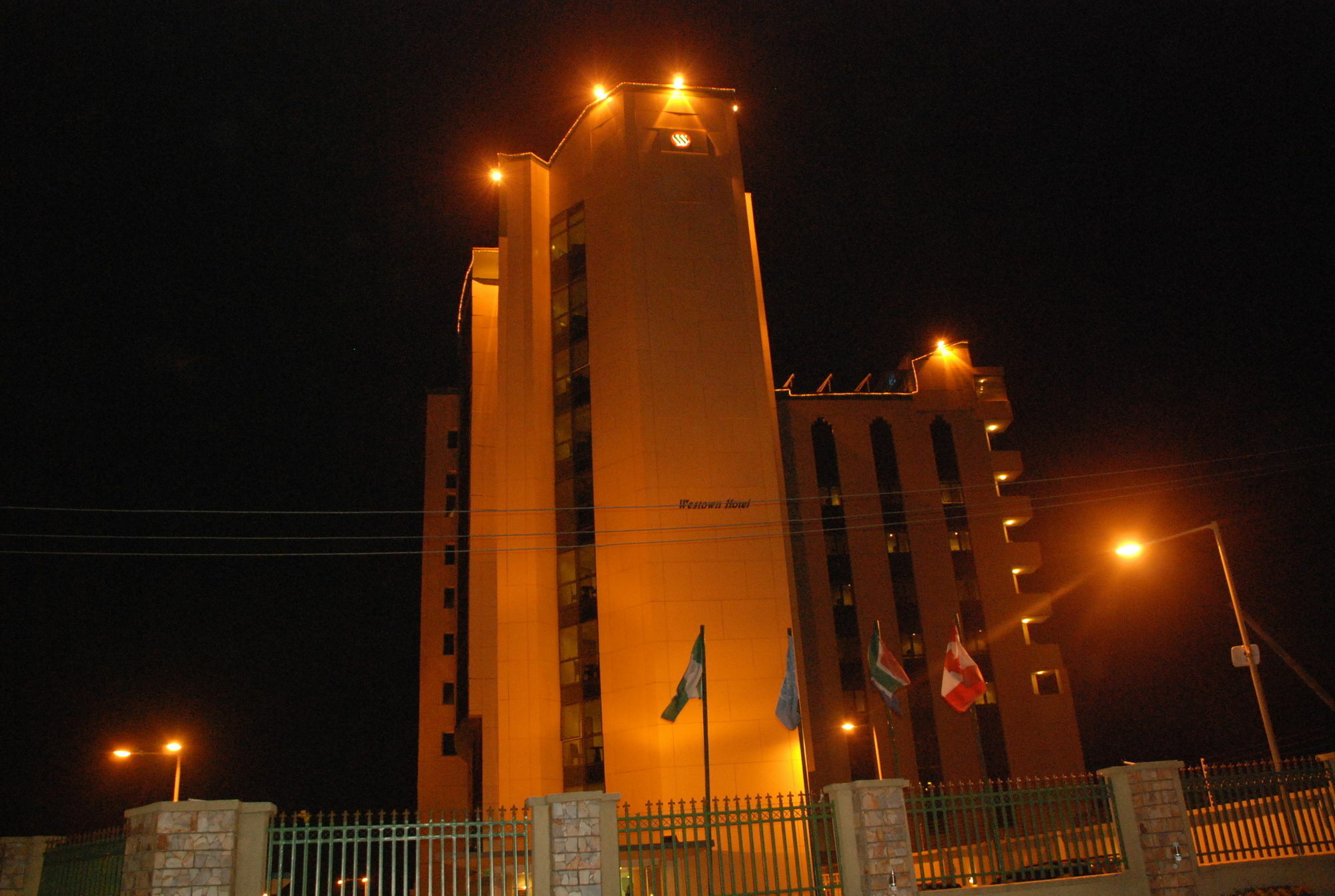 Westown Hotel Λάγος Εξωτερικό φωτογραφία